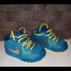 Nike sneakers Toddler size 5c